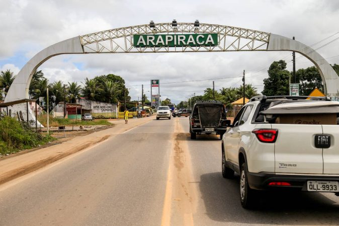 Criminosos arrombam ótica e levam produtos de alto