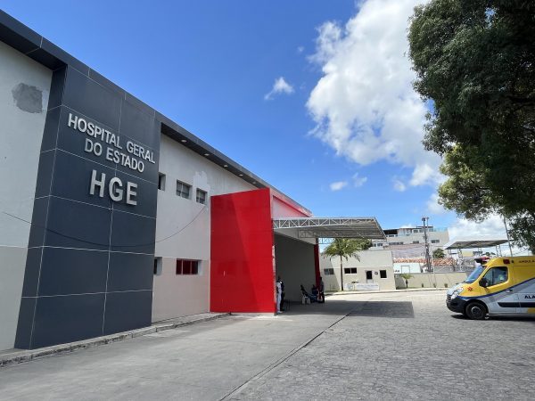 Uma pessoa morre e três ficam feridas em ataque a 