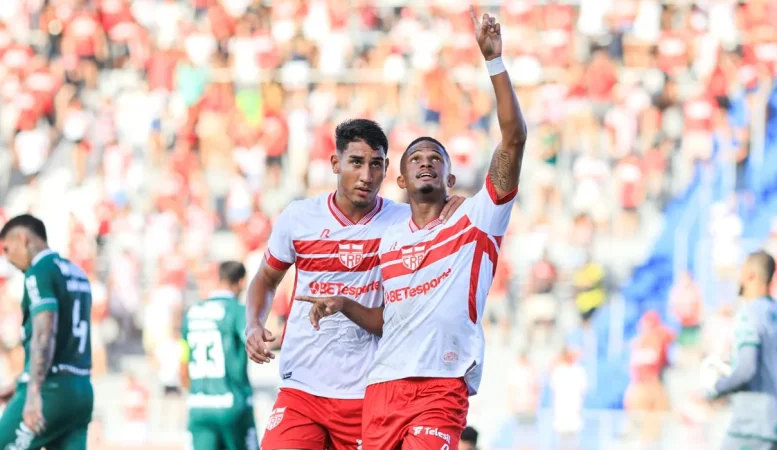 Com gol de David da Hora e grande atuação de Mathe